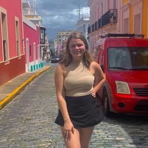 Meet your Posher, Taylor